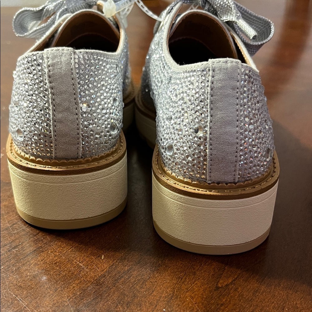 Gianni Bini Silver Glitter Flats - Picture 7 of 11
